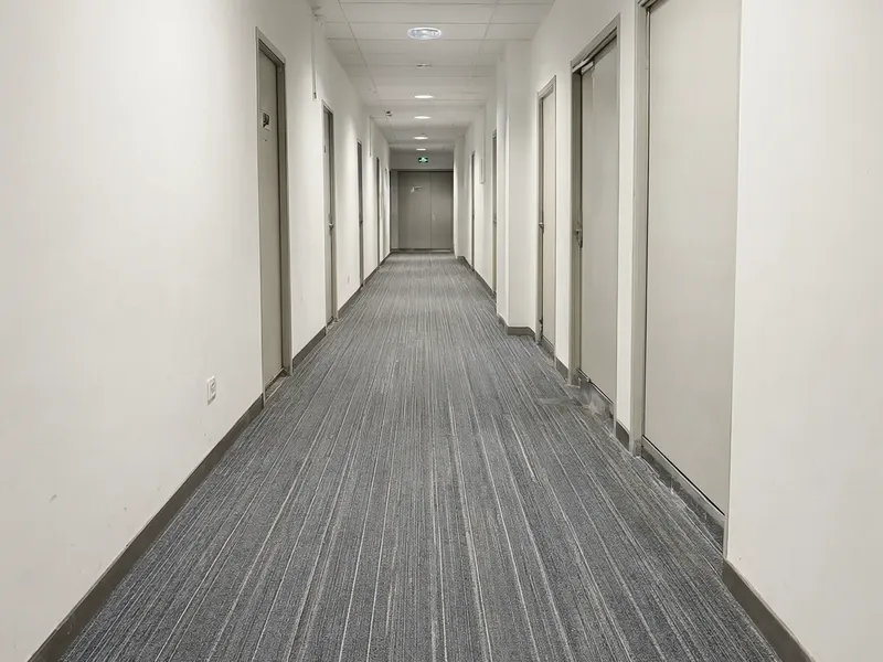 Communal corridor after service