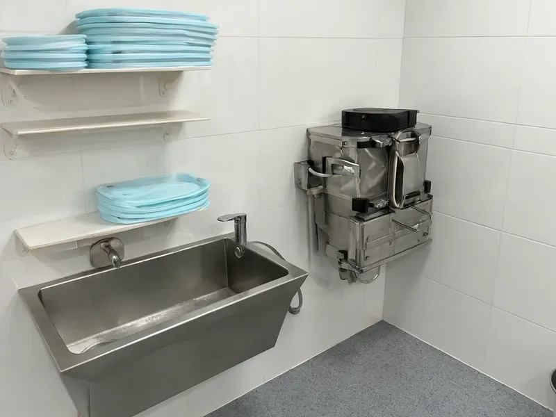 Sluice room after the daily clean